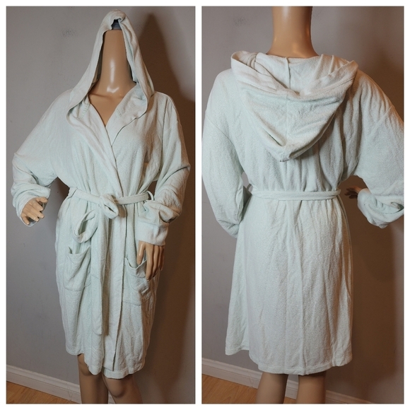 Koolaburra By Ugg Light Grey Soft Terry Robe. Size medium - Picture 1 of 14